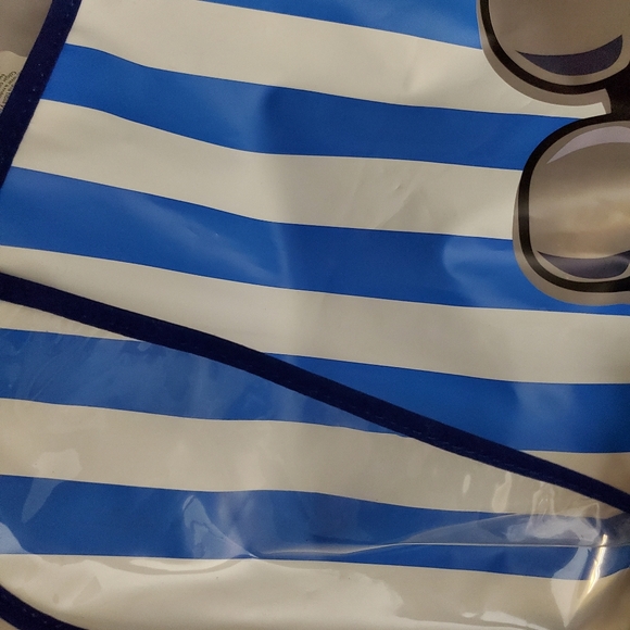 2 for $16- Chikitoe Waterproof bibs - Picture 6 of 10